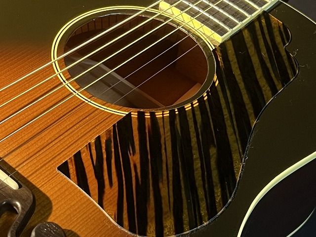 Custom Shop製 Historic Collection 1939 J-55 Vintage Sunburst