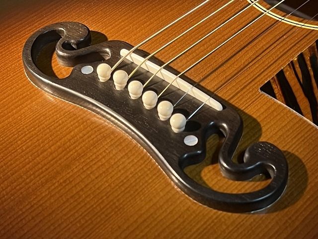 Custom Shop製 Historic Collection 1939 J-55 Vintage Sunburst