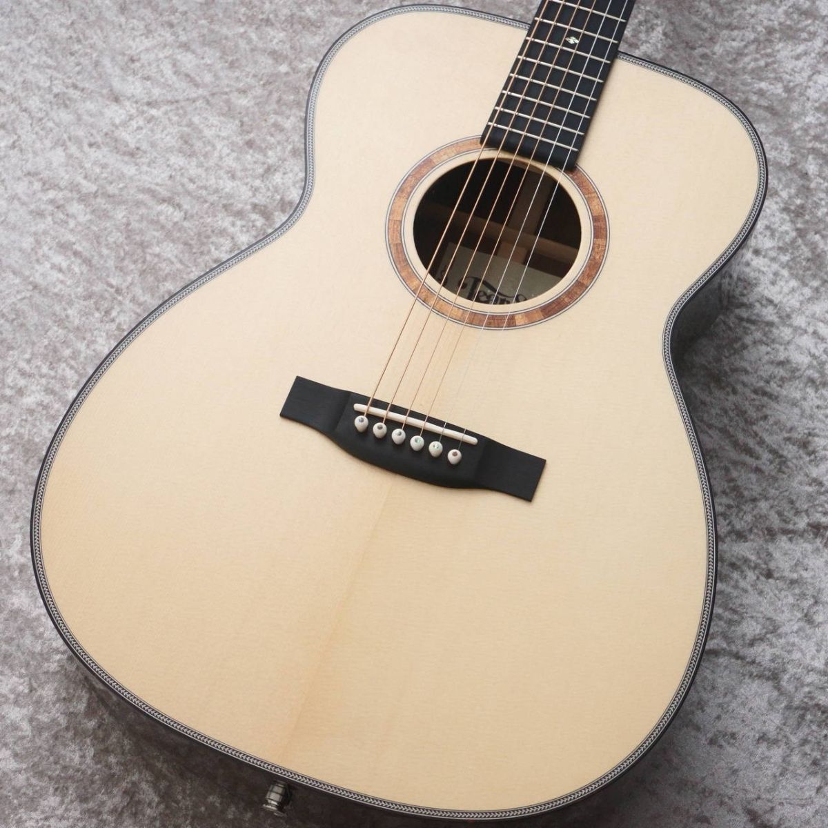 Custom 000 ME VIP-DM | 【クロサワ楽器店オンラインショップ】いい