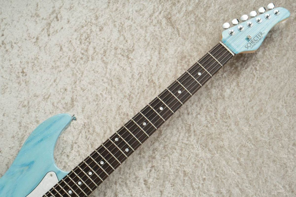Brade社のギター STR Guitars | ブランド | Deviser ｜株式会社ディバイザー