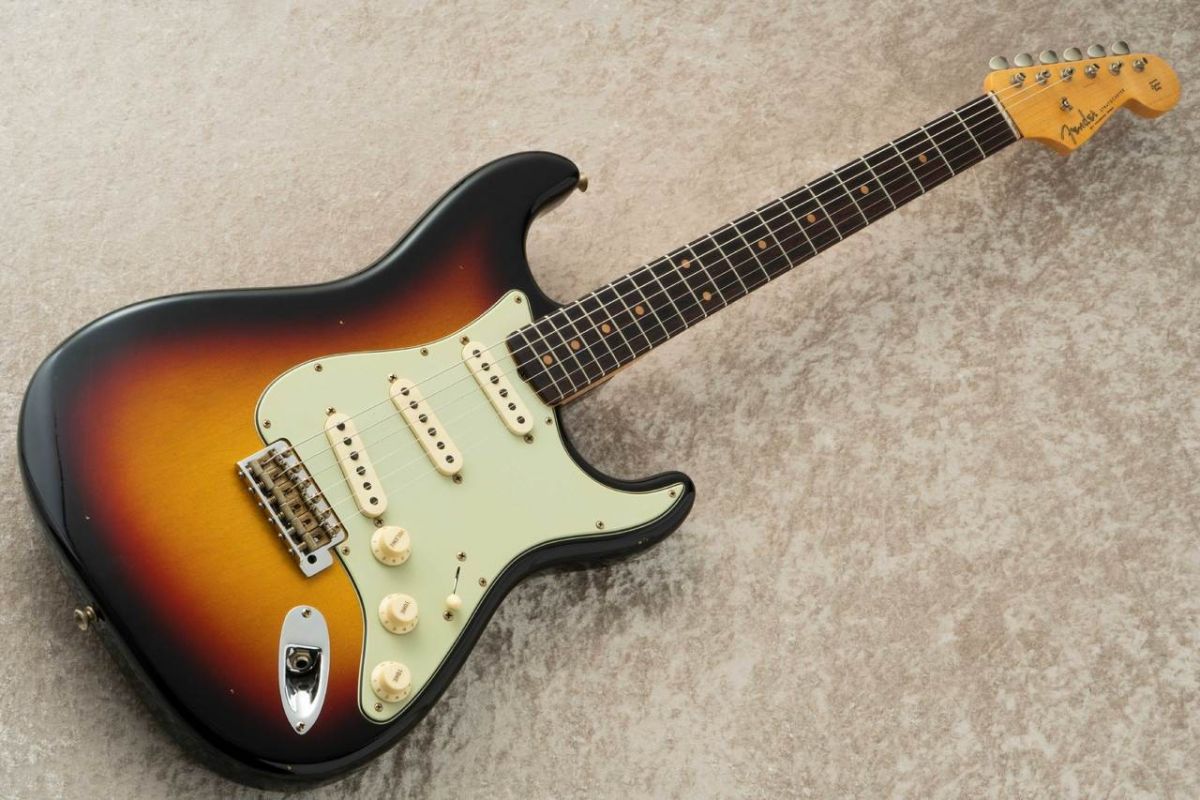 1960 Stratocaster Journeyman Relic -Wide Fade 3 Color Sunburst
