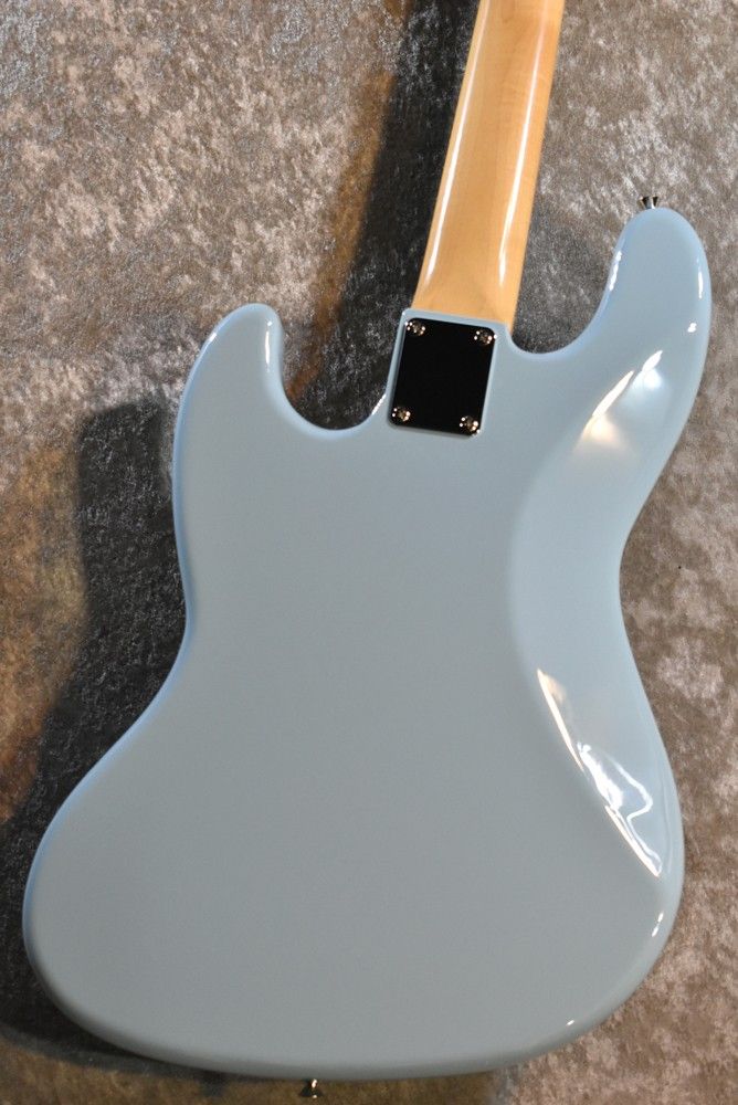 Made in Japan FSR Traditional 60s Jazz Bass -Daphne Blue