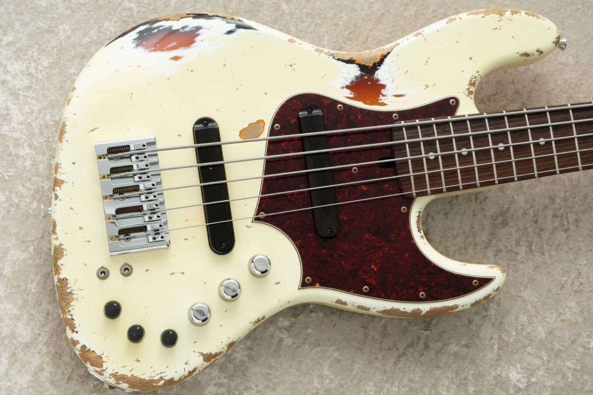 XJ-1T 5st Heavy Aged -Vintage White Over 3 Tone Sunburst