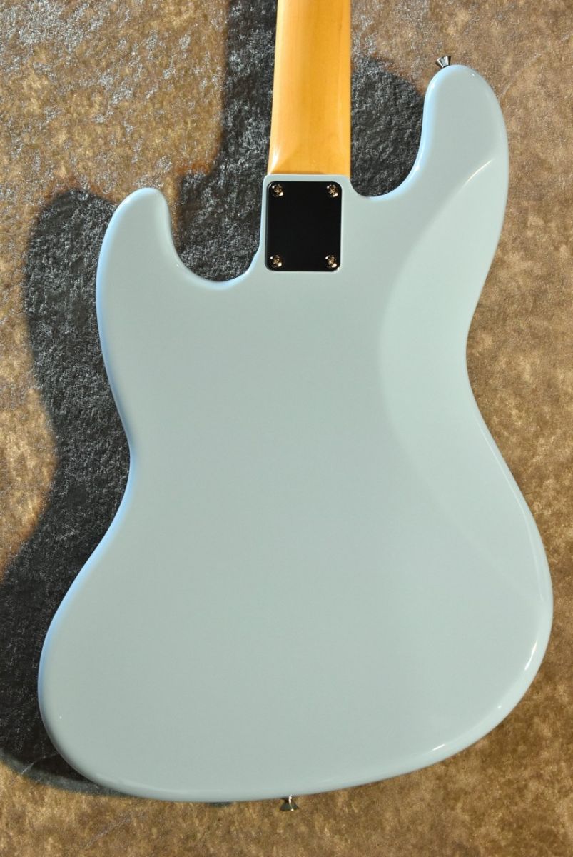 Made in Japan FSR Traditional 60s Jazz Bass -Daphne Blue