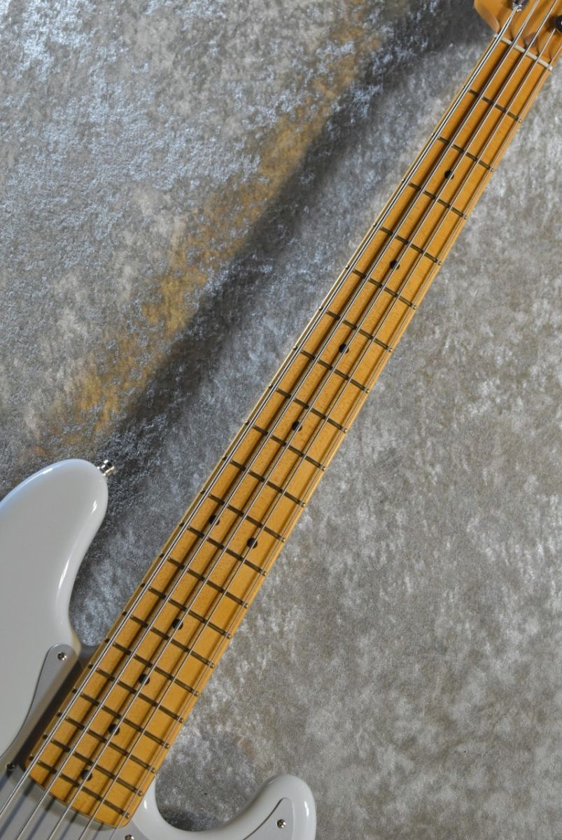 American Ultra II Jazz Bass V -Maple Fingerboard, Avalanche