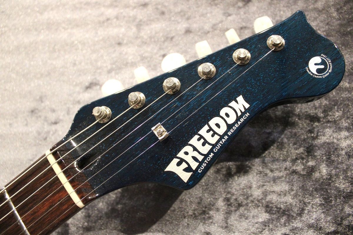 ST Pepper Hollow Blue/Poly Finish#24016034 | 【クロサワ楽器