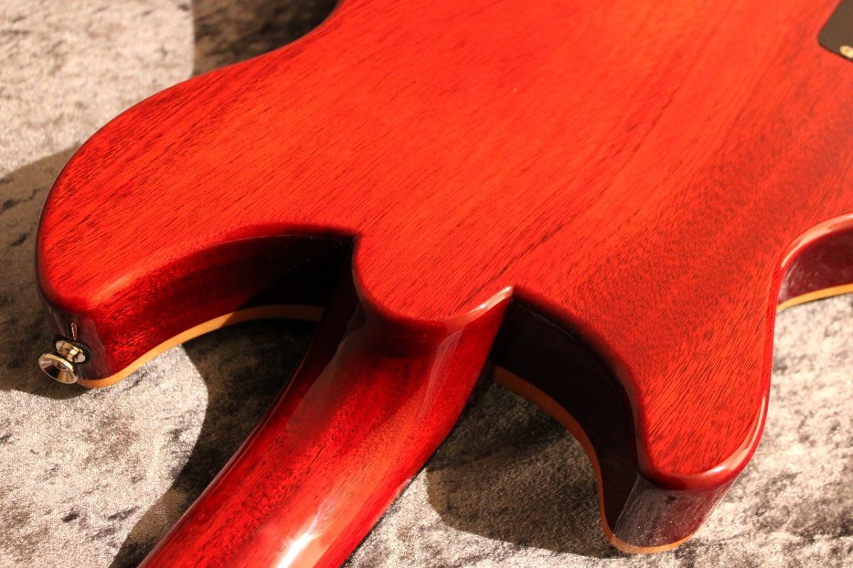 Curious Carved Spruce Top Cherry Sunburst | 【クロサワ楽器店