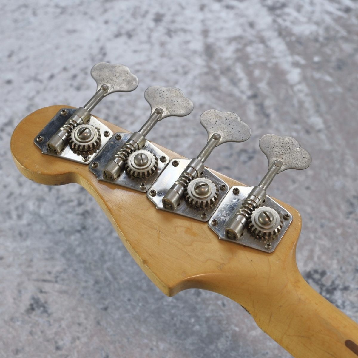 楽器 ベース 1958 Precision Bass Heavy Relic -3 Tone Sunburst