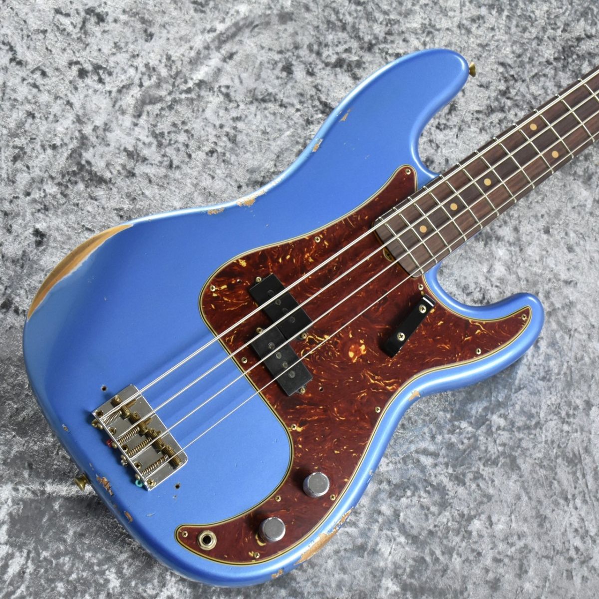 B3 1964 Precision Bass Relic - Aged Lake Placid Blue