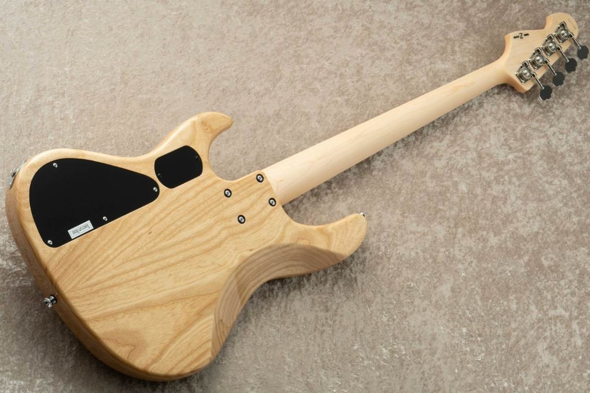 きゅページ K.Nyui Custom Guitars KNJB Bird's eye Maple Neck / Mercedes