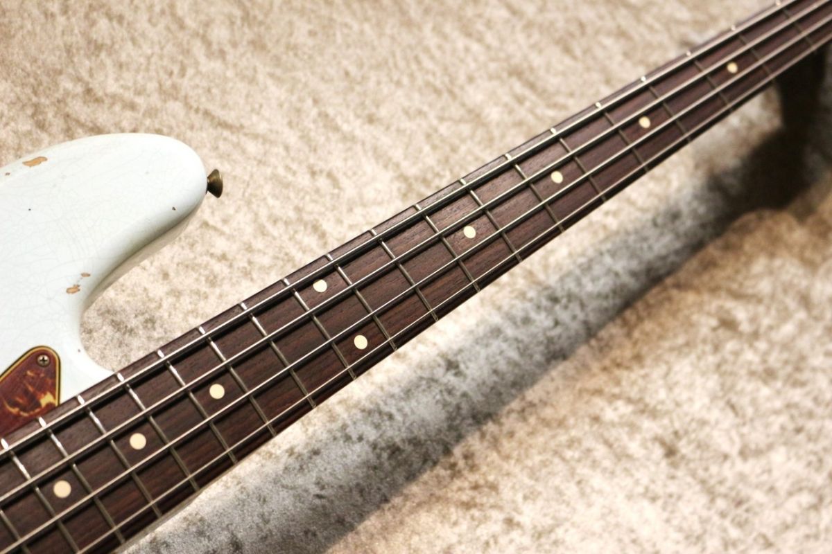 Limited Edition 1960 Jazz Bass Relic -Super Faded Aged Sonic