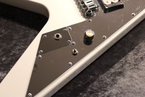 vysk 24F Synchronized Bridge Sakura Alder/Ebony Snow Flake