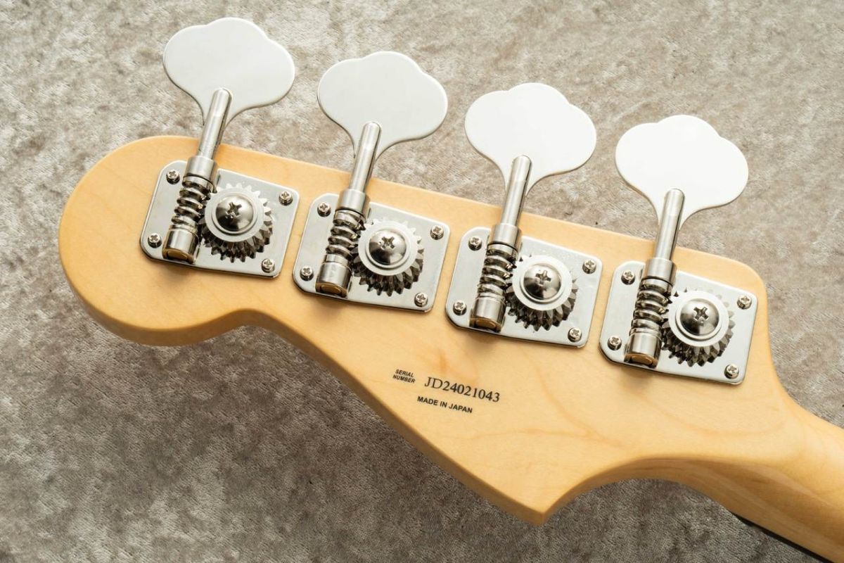 Made in Japan Traditional II 60s Jazz Bass -Black- | 【クロサワ