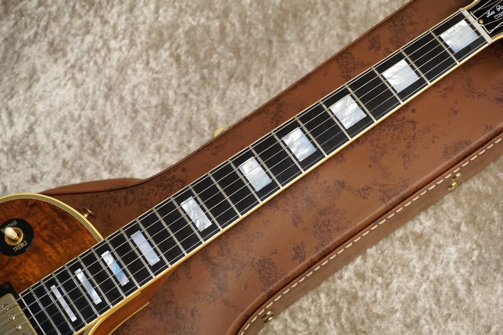 値下げ中！Gibson Custom ギター認定証　ブラウン Gibson Custom / Dealer Select Les Paul Custom Figured Root Beer