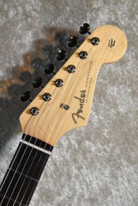 MADE IN JAPAN TRADITIONAL 60S STRATOCASTER Olympic White