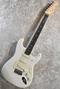 ギター Fender Japan 60s Stratocaster, White MADE IN JAPAN TRADITIONAL 60S STRATOCASTER Olympic White