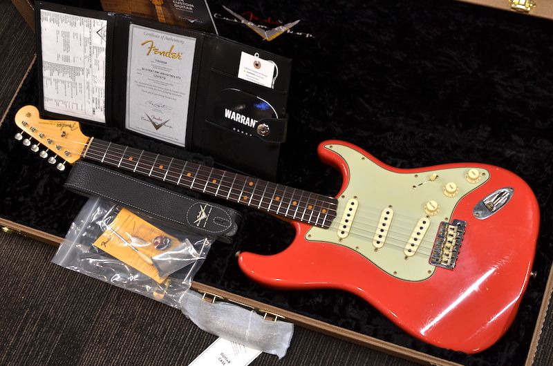 ギター Fender Custom Shop 1960 Stratocaster 1960 Stratocaster Journeyman Relic 57 V Shape Neck ～Fiesta Red