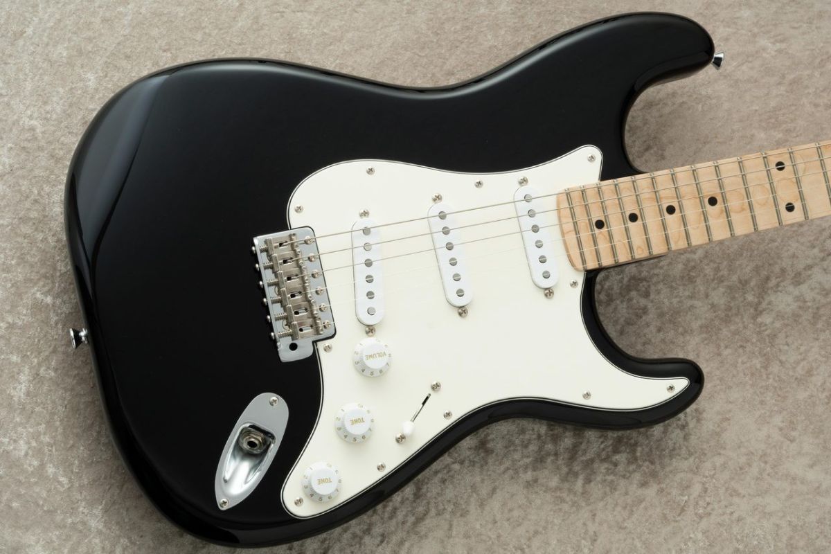 美品 SCHECTER PS-ST-DH-SC /BLK/M スキャロップ 限定 美品 SCHECTER PS-ST-DH-SC /BLK/M スキャロップ 限定 美品