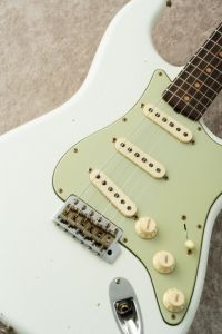 1960 Stratocaster Journeyman Relic -Olympic White- | 【クロサワ