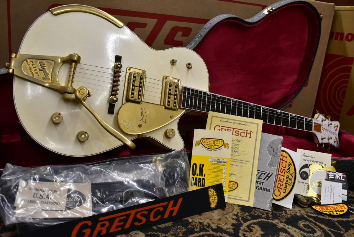 Custom Shop G6134CS 1959 White Penguin Relic by Chad Henrichsen