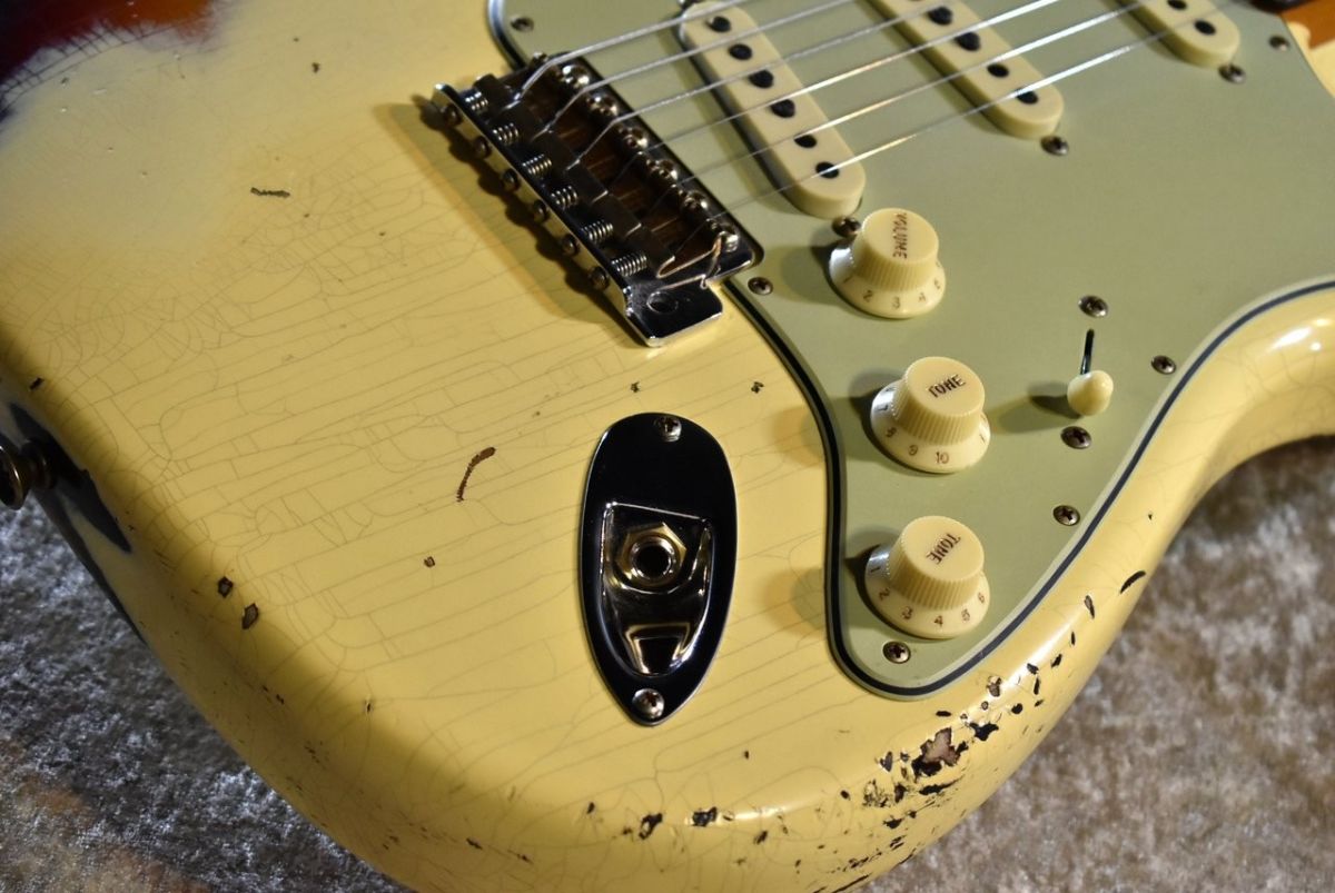 1961 Stratocaster Heavy Relic Aged V.White over 3TS CZ577893