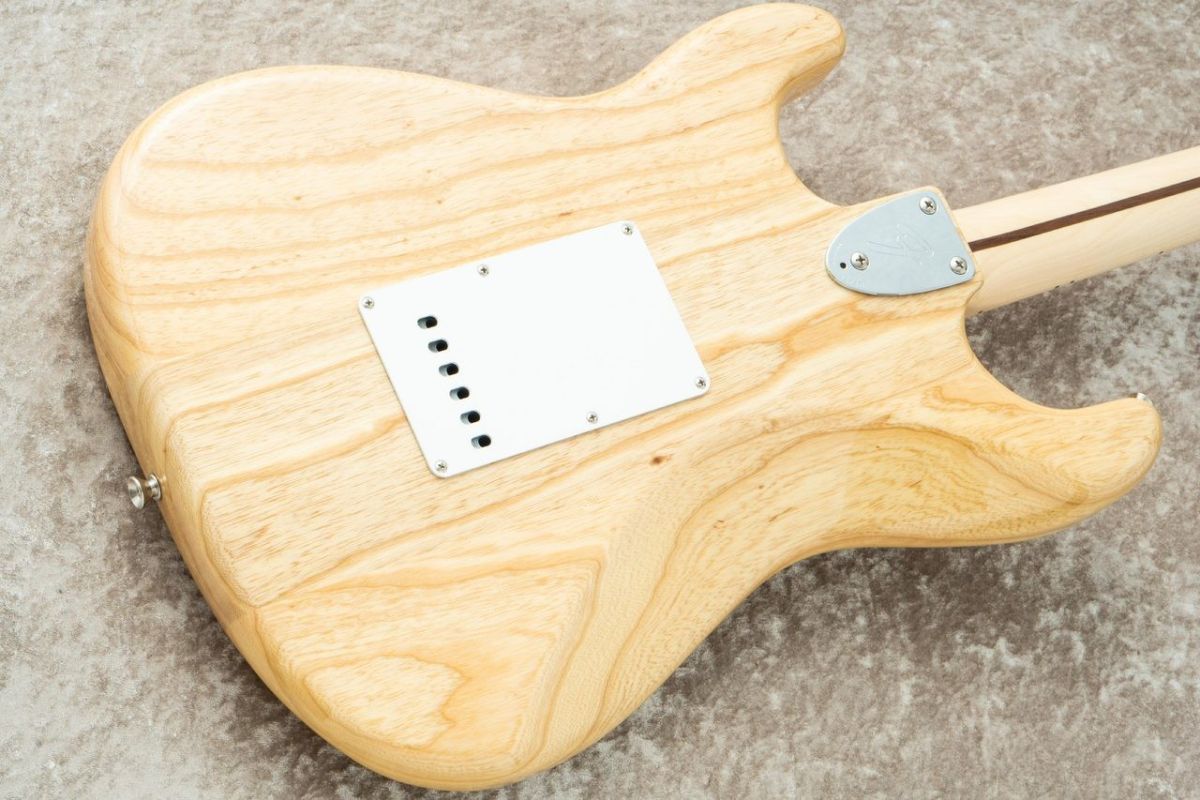 Made in Japan Traditional II 70s Stratocaster Mod. -Natural