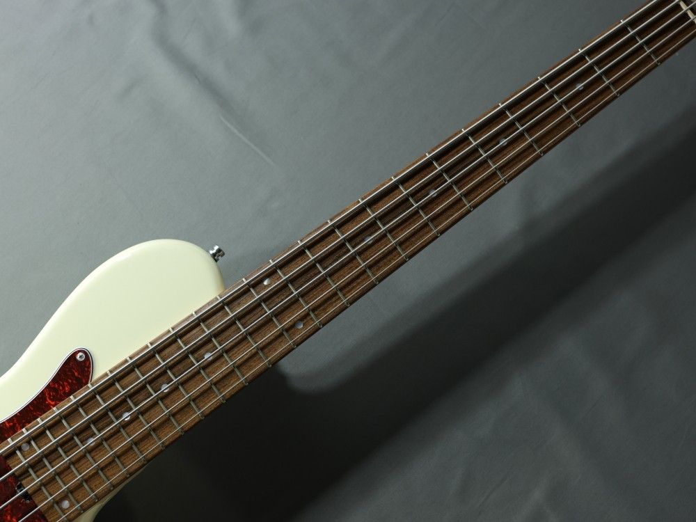ML24 SV5 Vintage Single Cut Bass Alder Solid Olympic White