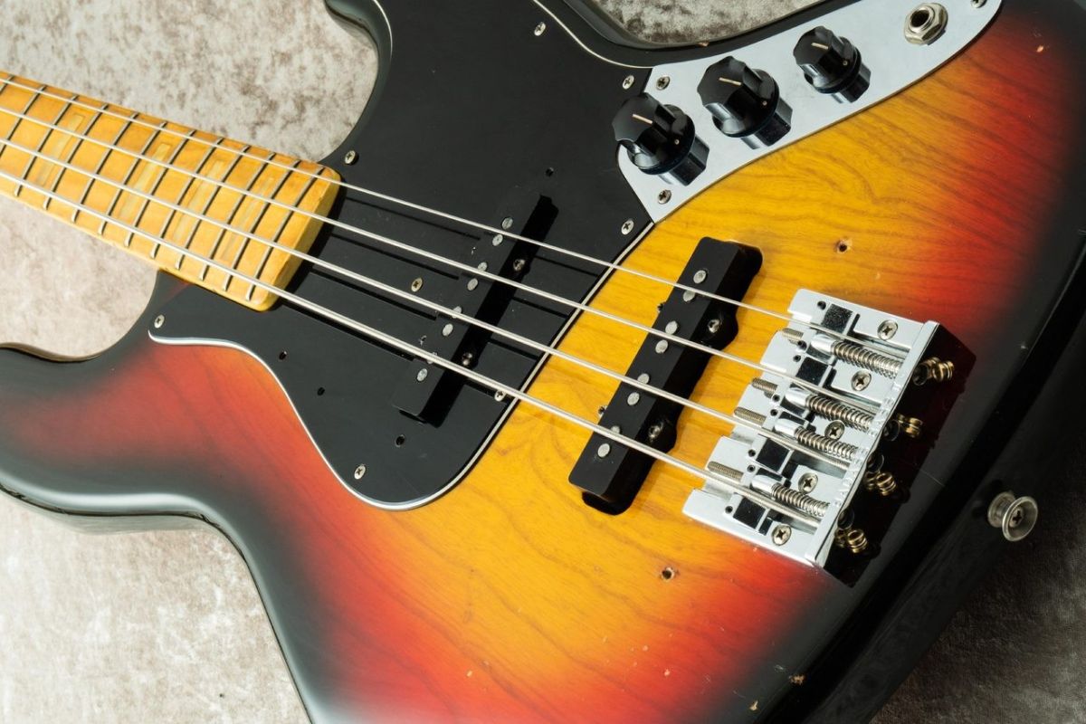 Fender Jazz Bass サンバースト 4弦 Fender Jazz Bass サンバースト 4弦 made in Japan - メルカリ