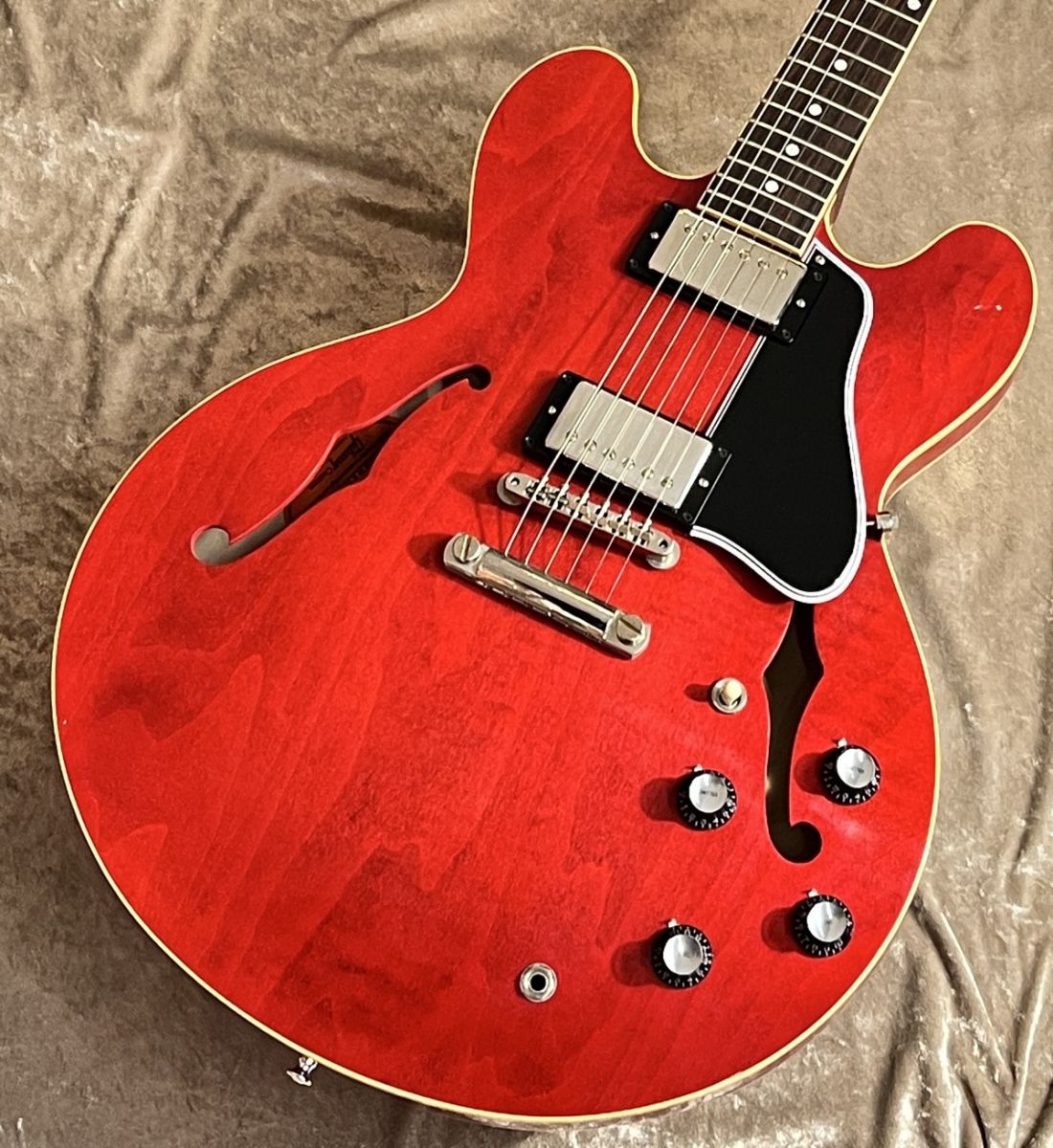 ギター Gibson Custom 1959 ES-335 Reissue VOS VN Gibson Custom Shop 1959 ES-335 Reissue VOS Vintage Burst w