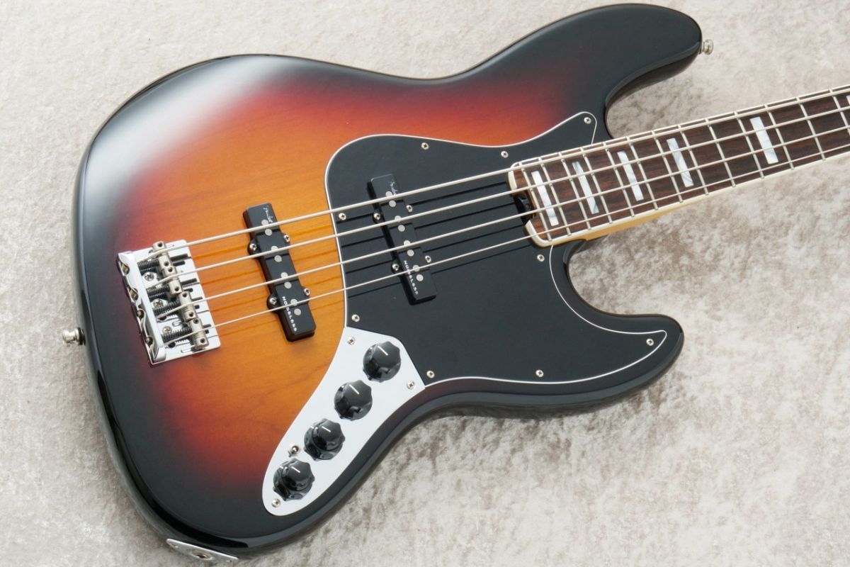 American Elite Jazz Bass ~3-Color Sunburst~ 2016年製