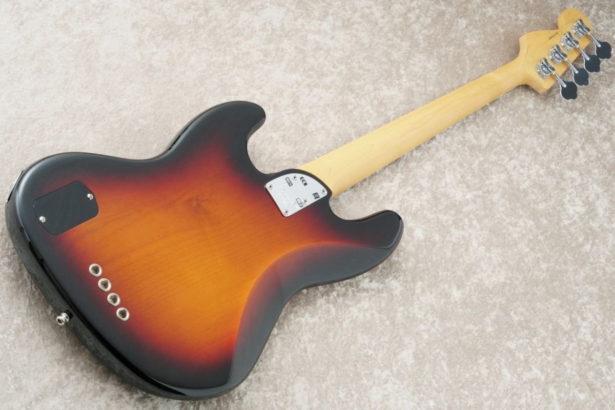 American Elite Jazz Bass ~3-Color Sunburst~ 2016年製