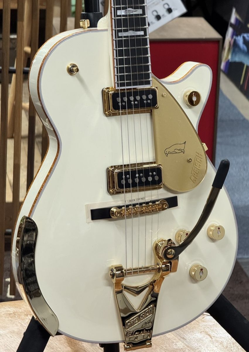G6134TG FSR Penguin with String-Thru Bigsby Vintage White