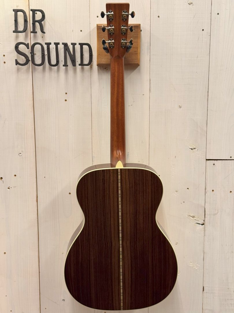 Martinのエレキギター d63b83c5-41fe-460d-9e08-