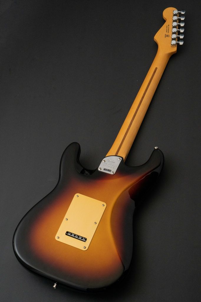 American Ultra II Stratocaster Ebony Fingerboard -Ultraburst