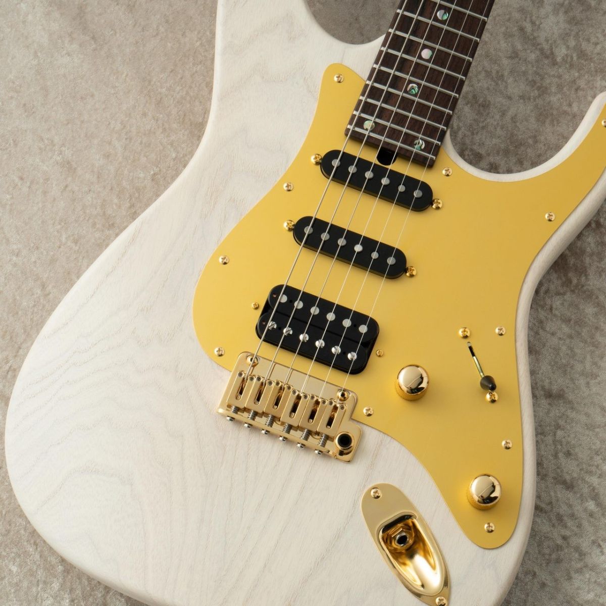DST Pro 24 w/Rosewood Neck -White Blonde Mat- | 【クロサワ楽器店