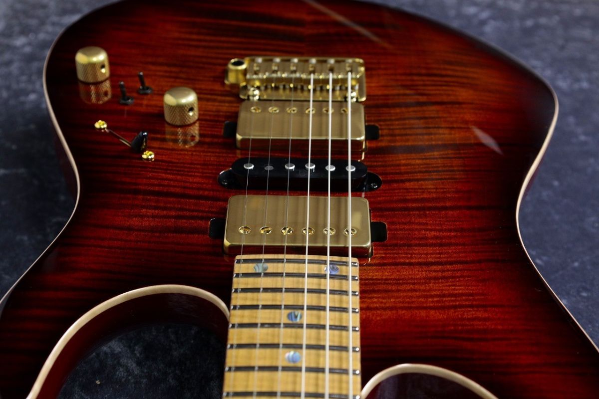 DST-Pro24 Exotic Flame Maple ~Tiger Eye Burst~ 032983 | 【クロサワ