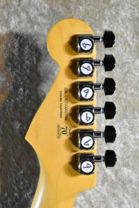 値下げノーブランド　ストラトキャスタータイプ　ロックペグ・ミニスイッチ 値下げノーブランド ストラトキャスタータイプ ロックペグ・ミニ