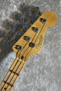 Vintage エレキベース 4a90912f-d39c-4e48-a8c9-