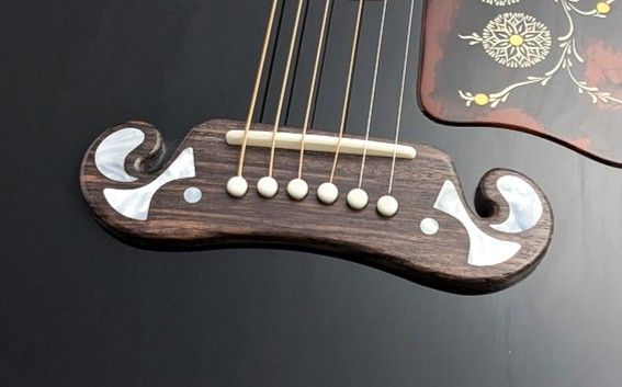 Gibson j-200 エルビス　限定モデル Gibson ELVIS DOVE & SJ-200｜”King of Rock 'n' Roll”エルヴィス