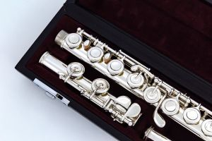 【頭部管銀製】YAMAHA フルートYFL514 YAMAHA ヤマハフルートYFL-514 頭部管銀製管体白銅Eメカ