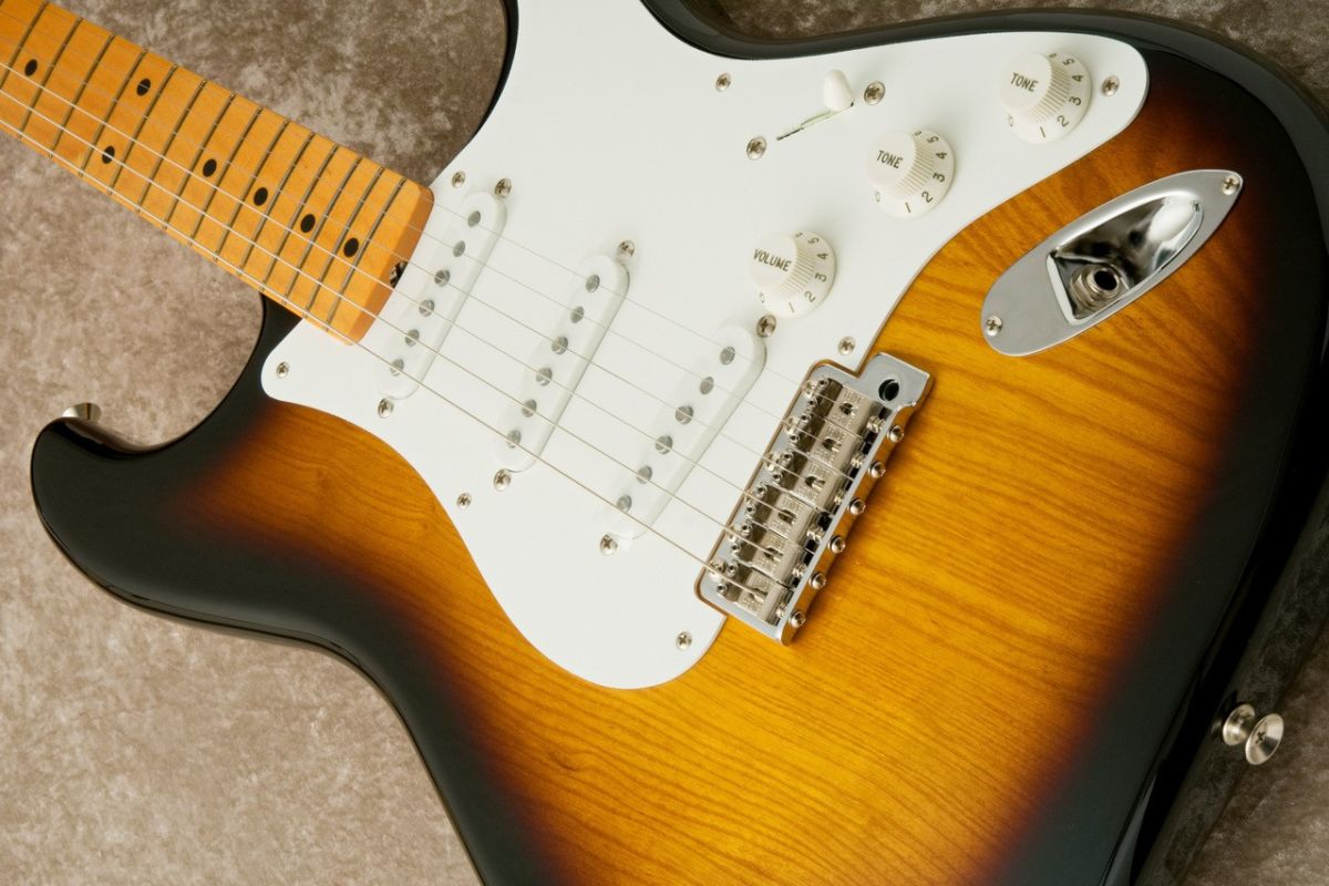 Fender Japan Traditional II 50s ストラト FullSizeRender_c5f9ef7c-39c0-