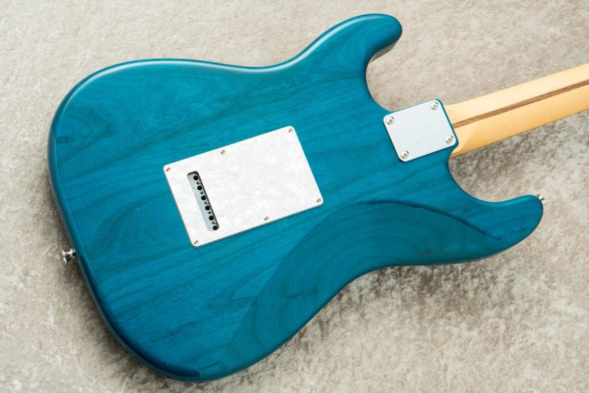 2024 Collection Made in Japan Hybrid II Stratocaster QMT -Quilt