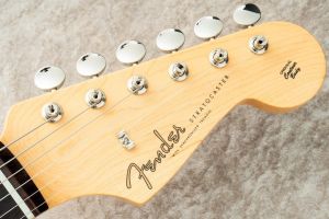 Made in Japan Traditional II 60s Stratocaster Mod. -Black
