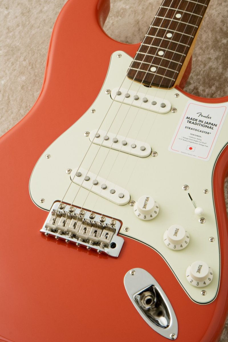 Made in Japan Traditional II 60s Stratocaster -Fiesta Red