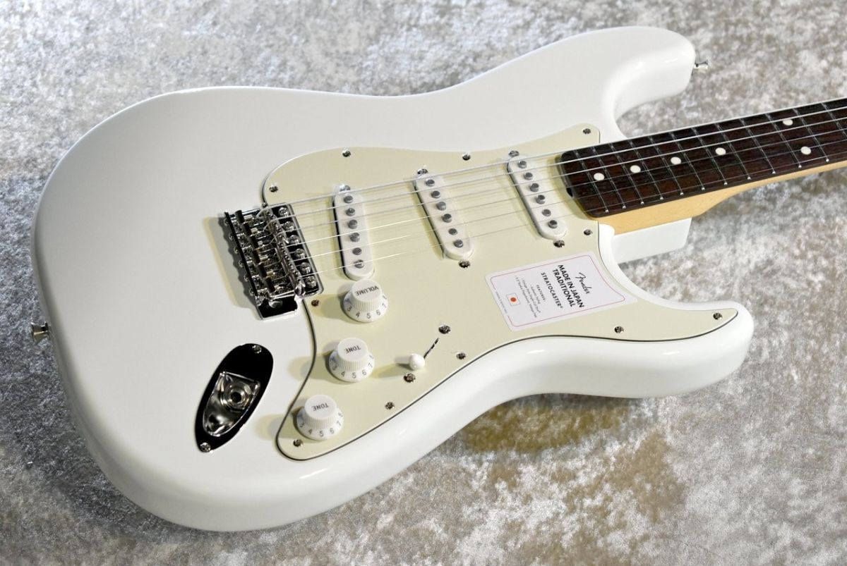 ギター Made in Japan Traditional60sStratocaster Fender Made in Japan Traditional 60s Stratocaster w/57-62