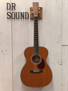 マーチンOM42 ポ－ルサイモンモデル C.F.Martin OM-42PS (Paul Simon)|ドルフィンギターズ