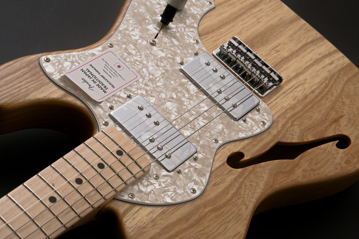 Made in Japan Traditional II 70s Telecaster Thinline