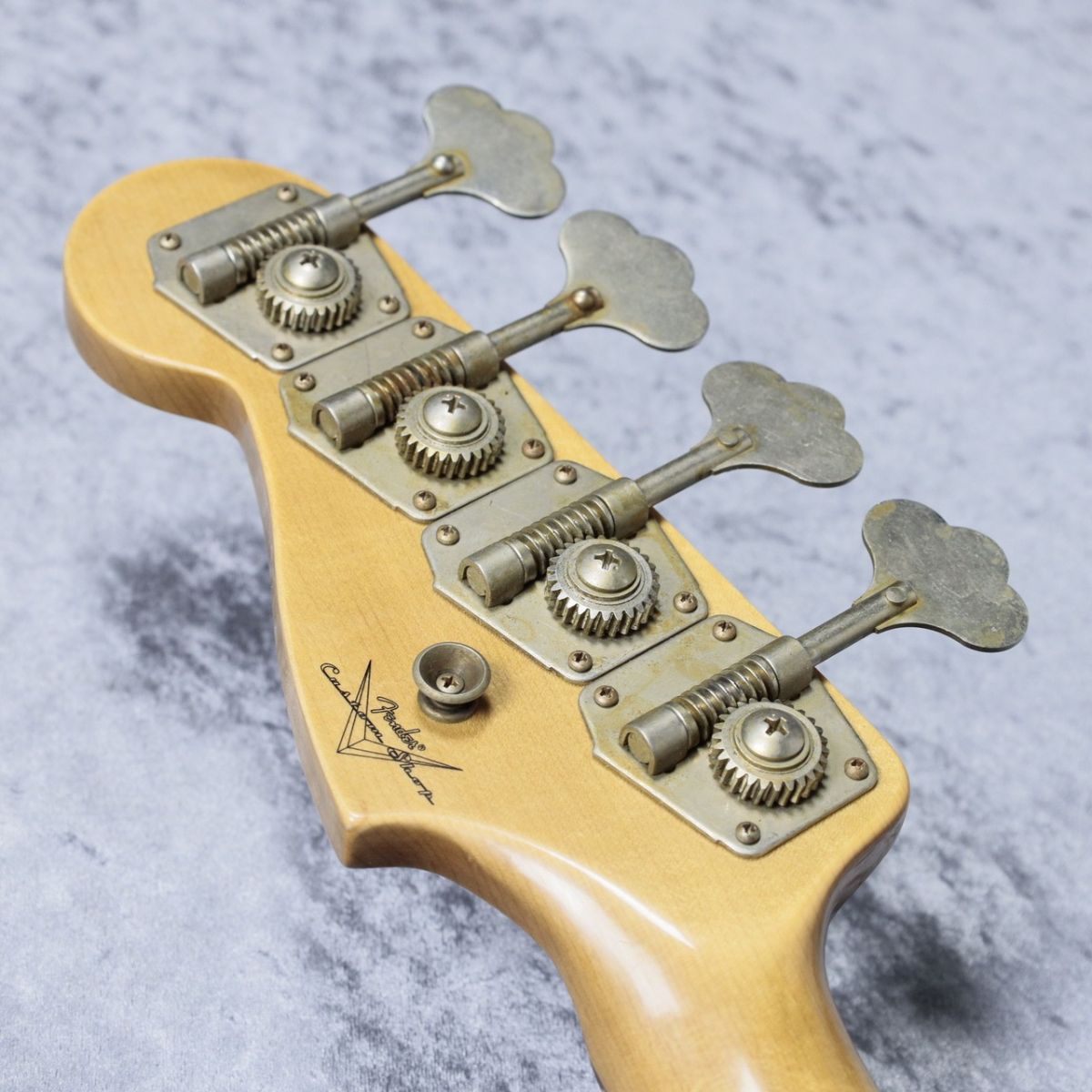 1966 Precision Bass Journeyman Relic - Aged Olympic White