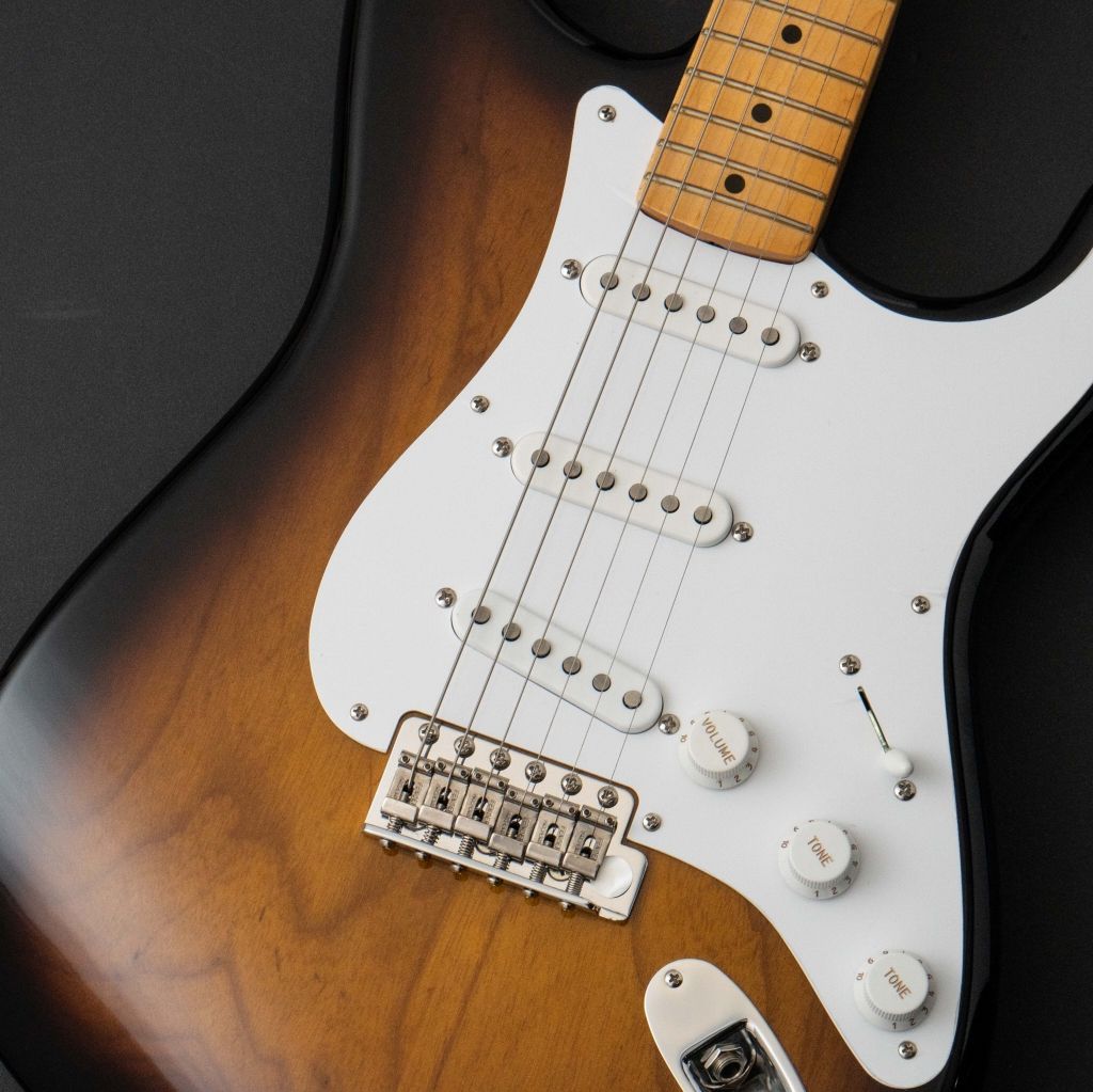専用50sヴィンテージ・ヴィクトリアンミラー・デッドストック⓵ 70th Anniversary American Vintage II 1954 Stratocaster