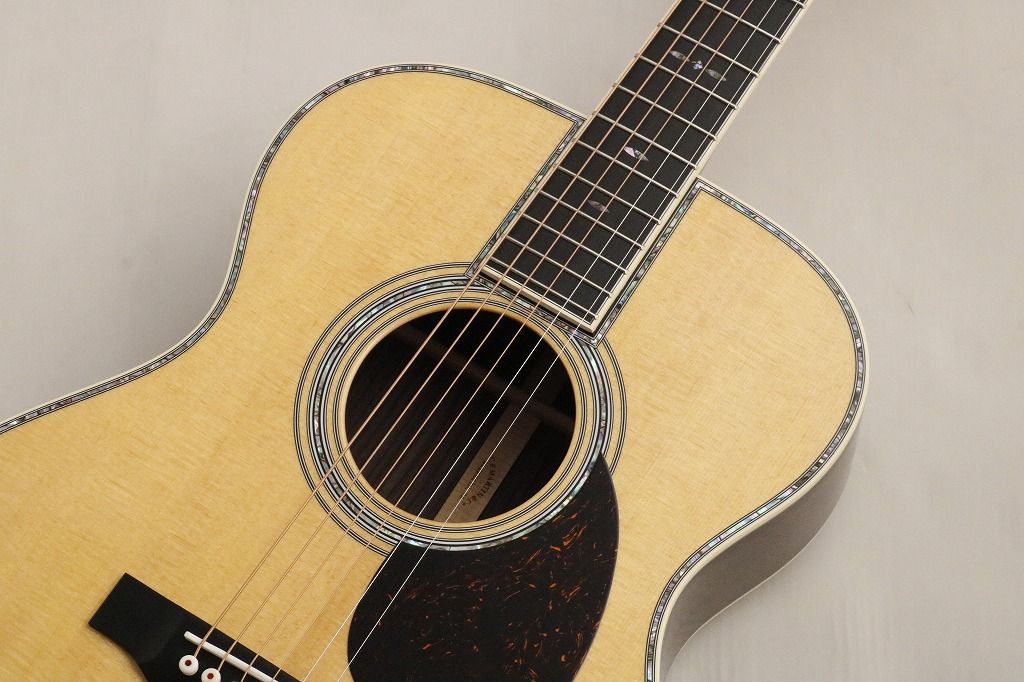 OM-42 Standard #2917312 | 【クロサワ楽器店オンラインショップ】いい